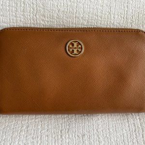 Tory Burch Zippered Wallet